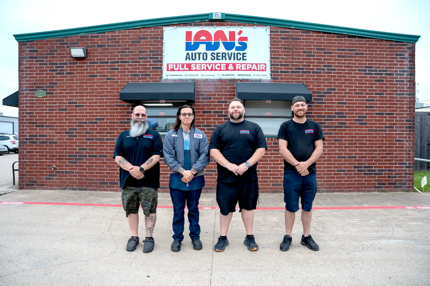 Ians Auto Service Team